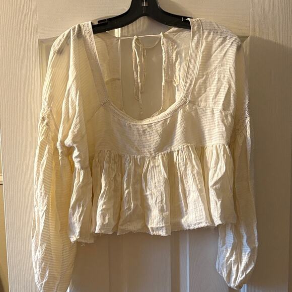 Urban Outfitters Tops - Urban Outfitters Cropped Long Sleeved Cream Top size S